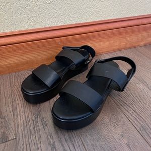 Platform sandals
